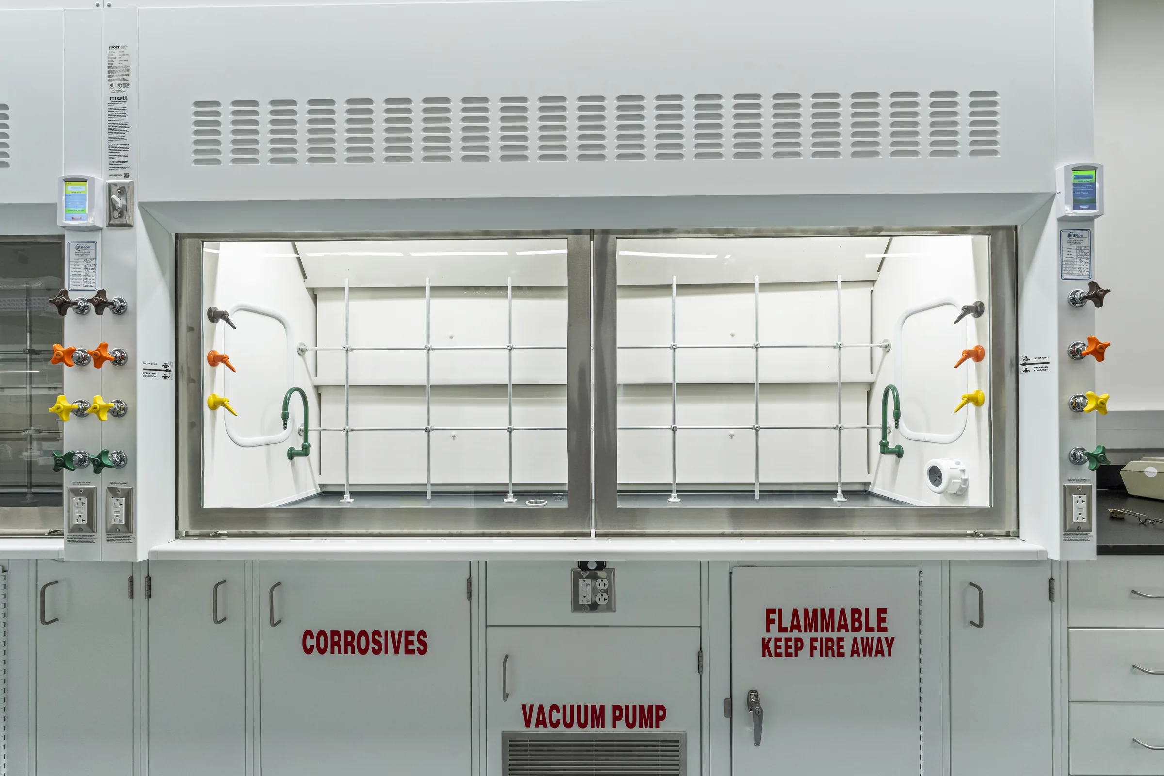 UNCC Chemistry Labs photo 11