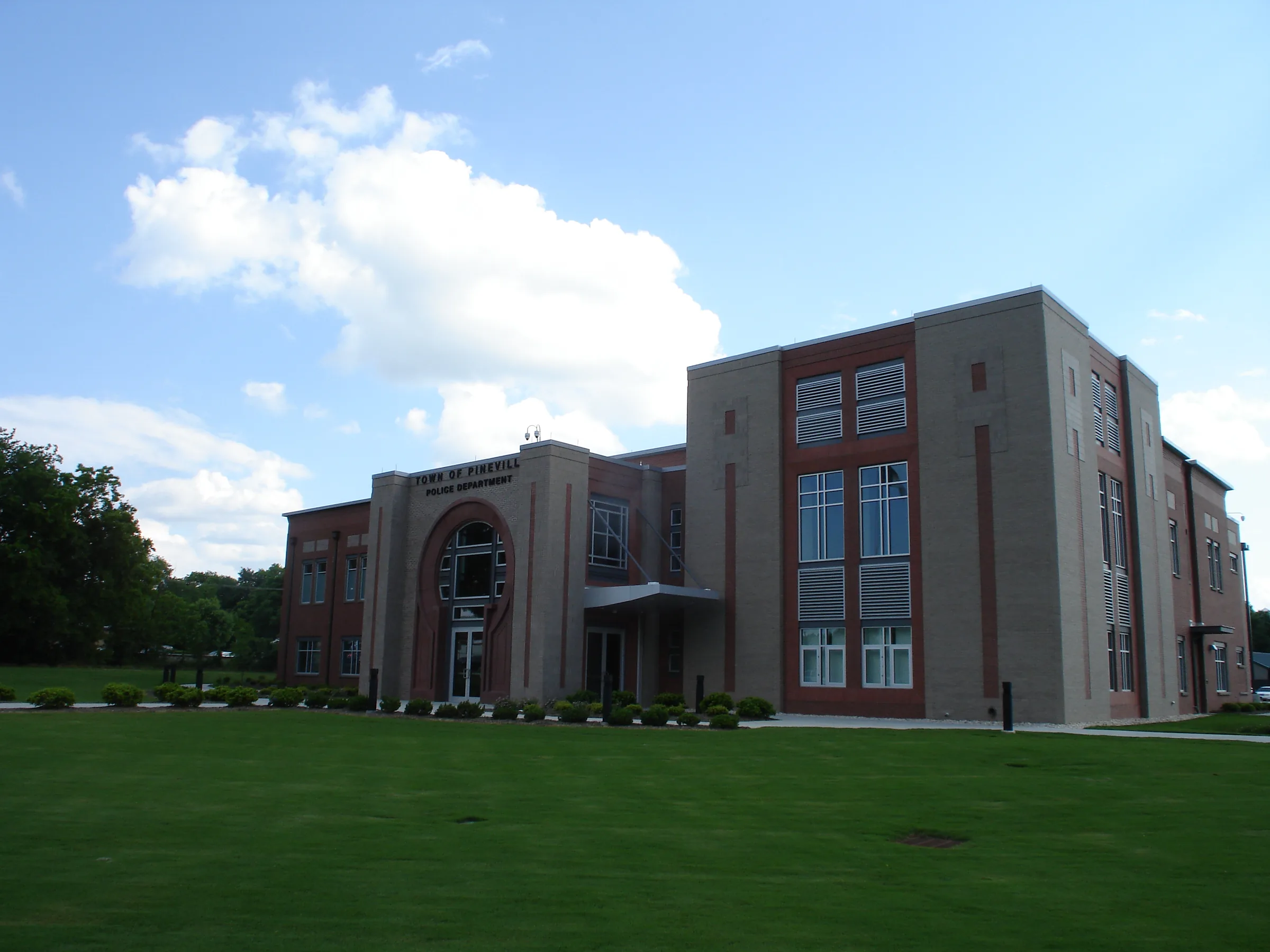 Pineville Police Department photo 5